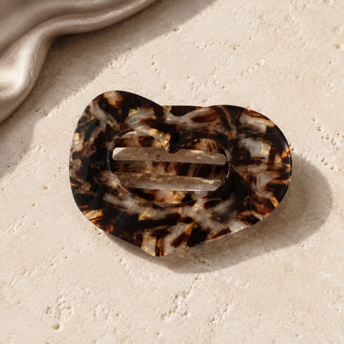 Large Acetate Heart Flat Hair Clip – Tortoiseshell